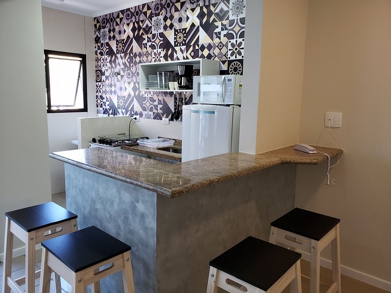 Flat 01 Quadra Praia Pitangueiras Cap.Varam 2114