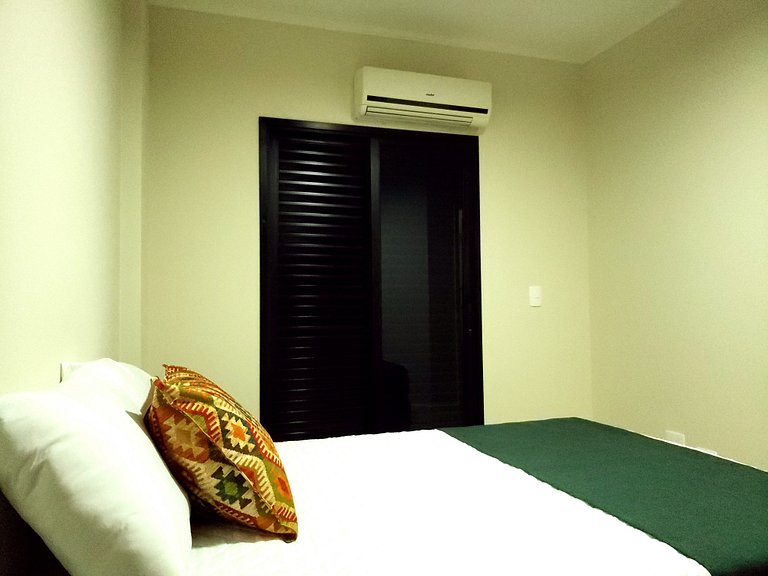 Flat 01 Quadra Praia Pitangueiras Cap.Varam 2114