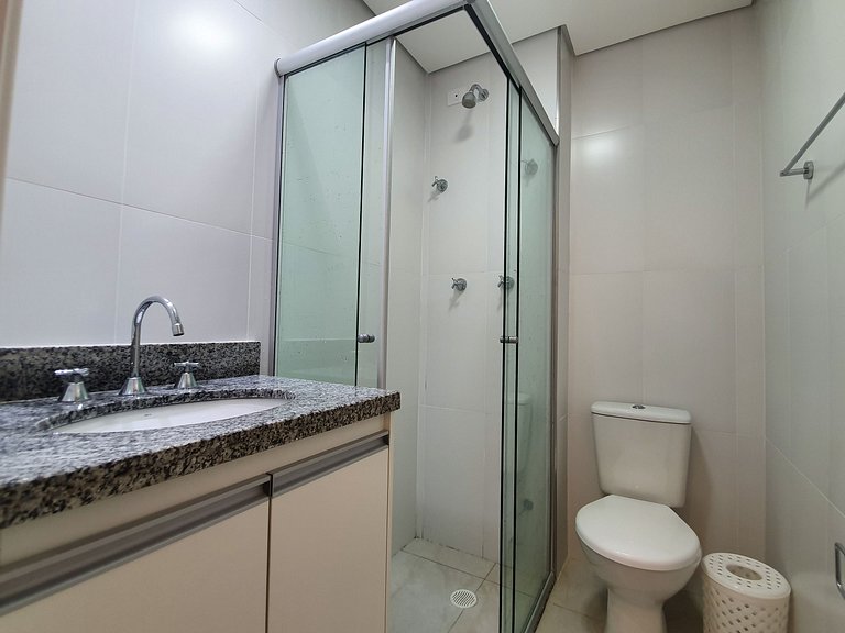 Flat 01 Quadra Praia Pitangueiras Cap.Varam 5161