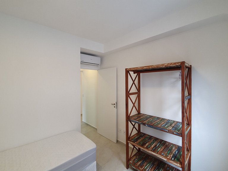 Flat 01 Quadra Praia Pitangueiras Cap.Varam 5141