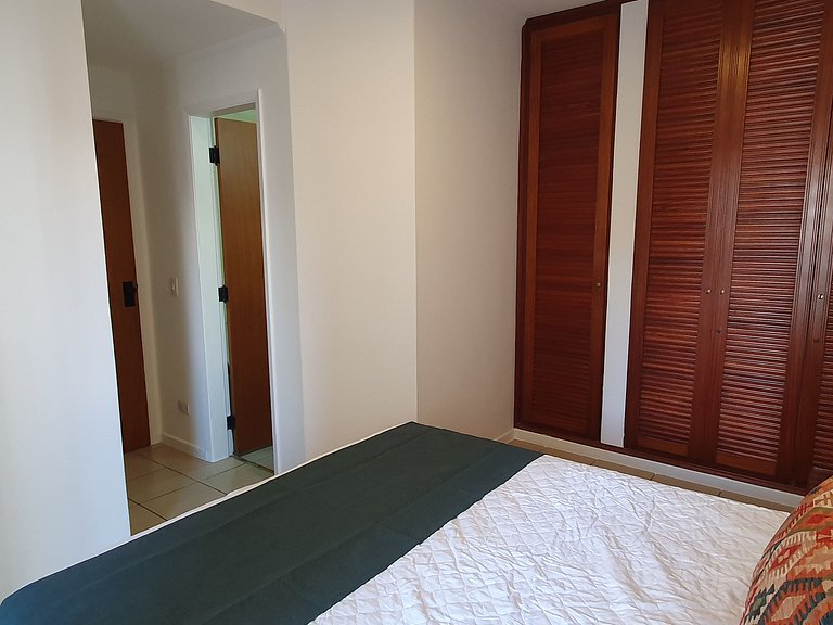 Flat 01 Quadra Praia Pitangueiras Cap.Varam 3092