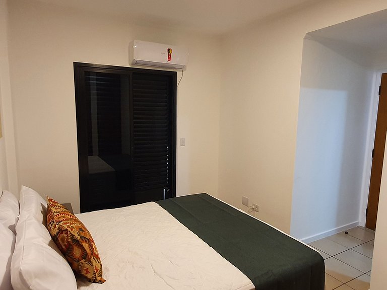 Flat 01 Quadra Praia Pitangueiras Cap.Varam 3092