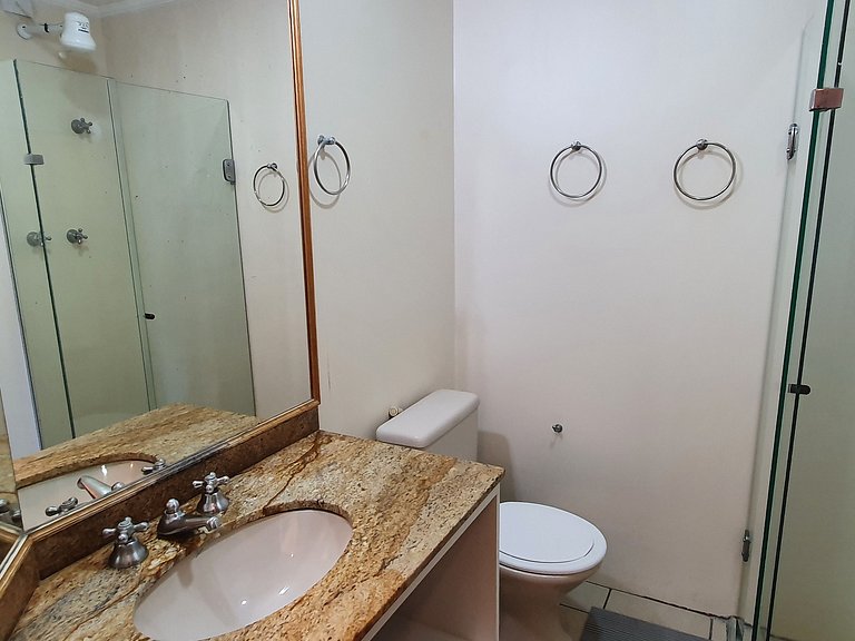 Flat 01 Quadra Praia Pitangueiras Cap.Varam 3092