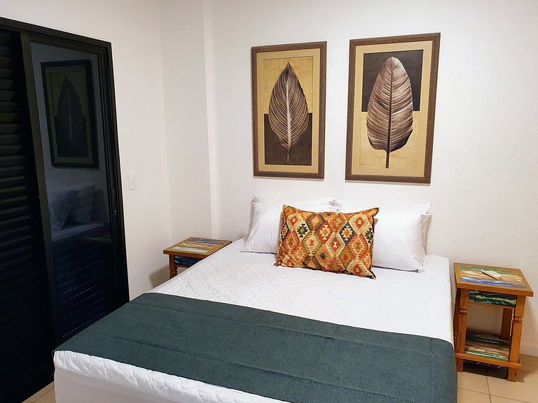 Flat 01 Quadra Praia Pitangueiras Cap.Varam 2151