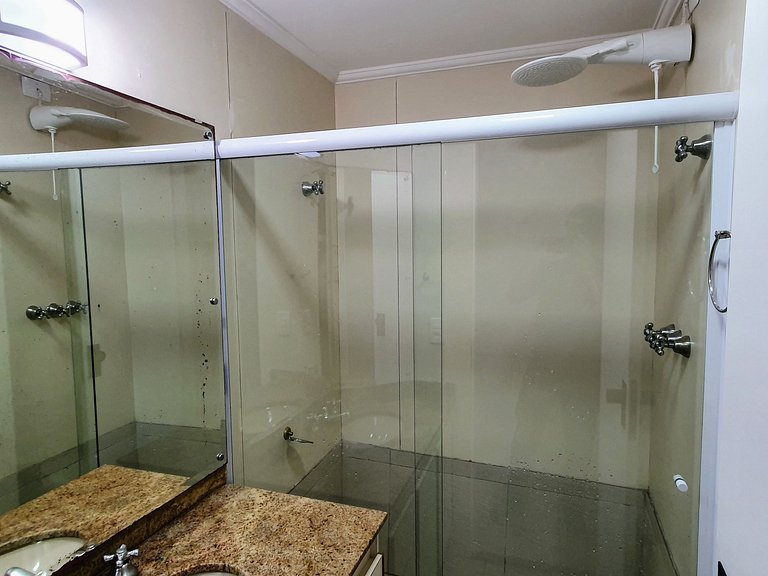 Flat 01 Quadra Praia Pitangueiras Cap.Varam 2151