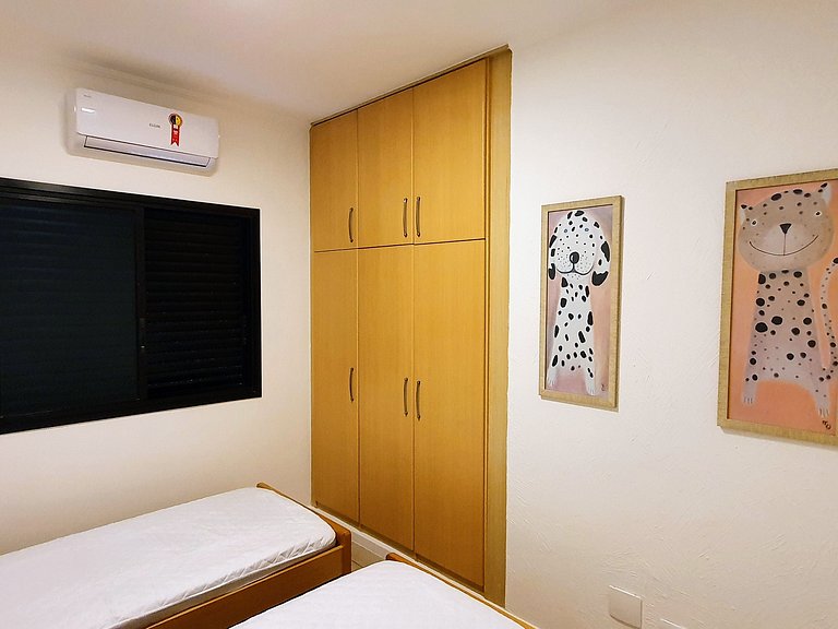 Flat 01 quadra praia pitangueiras Capit Varam 2151
