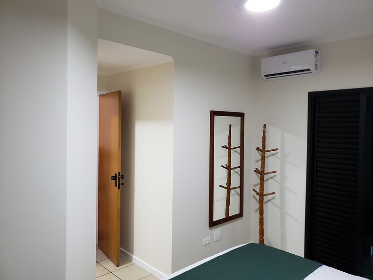 Flat 01 Quadra Praia Pitangueiras Cap.Varam 3093