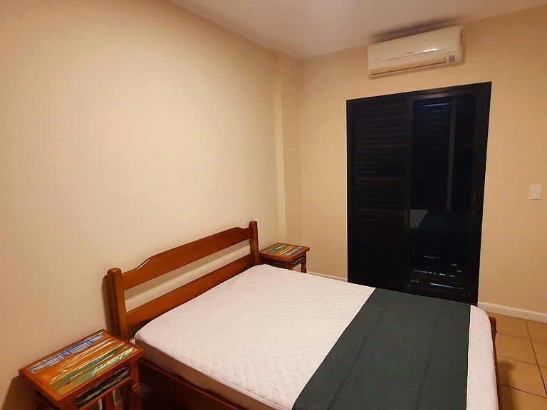 Flat 01 Quadra Praia Pitangueiras Cap.Varam 3142