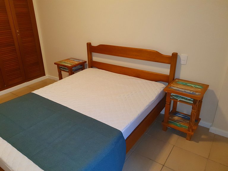 Flat 01 Quadra Praia Pitangueiras Cap.Varam 3142