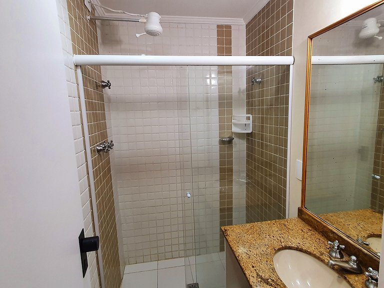 Flat 01 Quadra Praia Pitangueiras Cap.Varam 3142