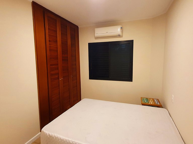 Flat 01 Quadra Praia Pitangueiras Cap.Varam 3142