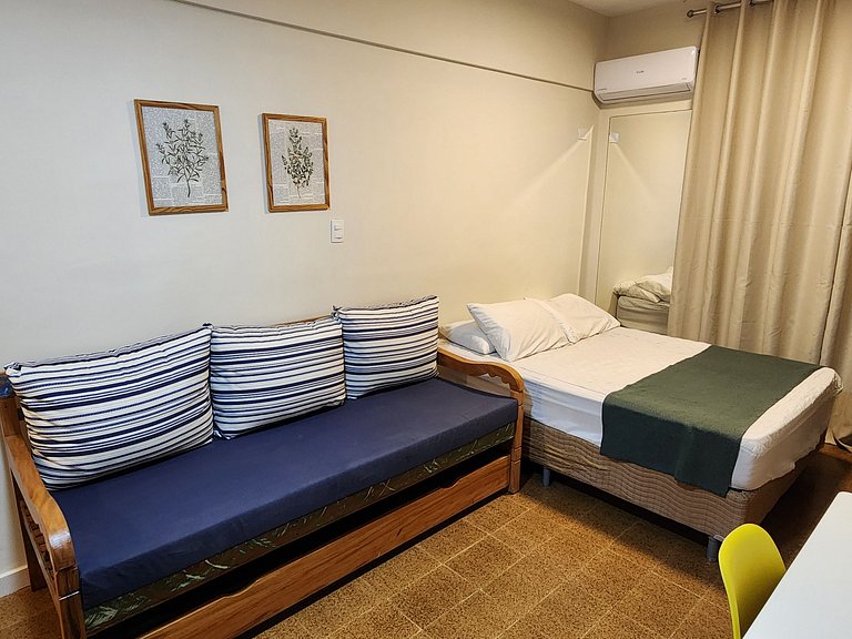Flat 01 quadra praia pitangueiras Boulevard 1812