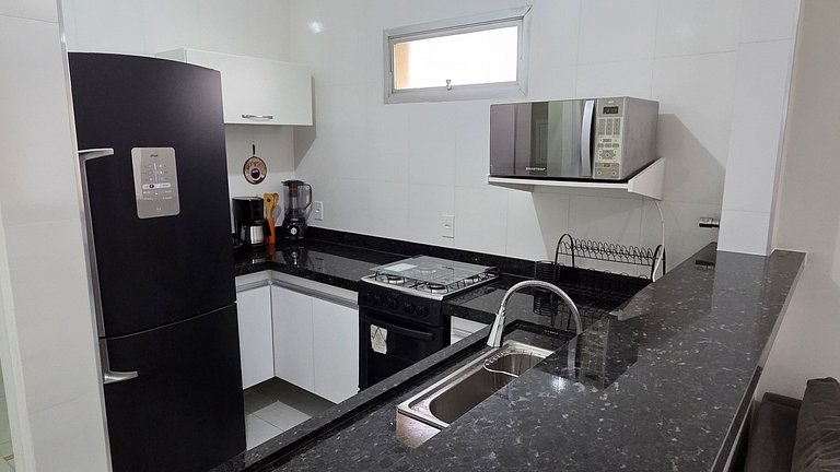 Flat 01 quadra praia pitangueiras Boulevard 1401