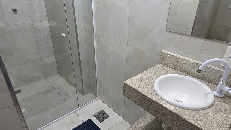 Flat 01 quadra praia pitangueiras Boulevard 1401