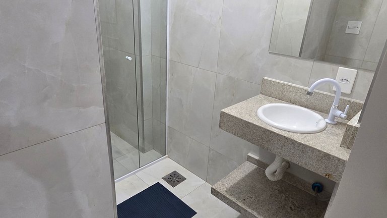 Flat 01 quadra praia pitangueiras Boulevard 1401