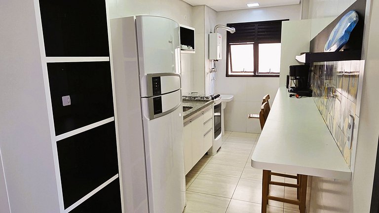 flat 01 quadra praia pitangueiras cap.varam 5123