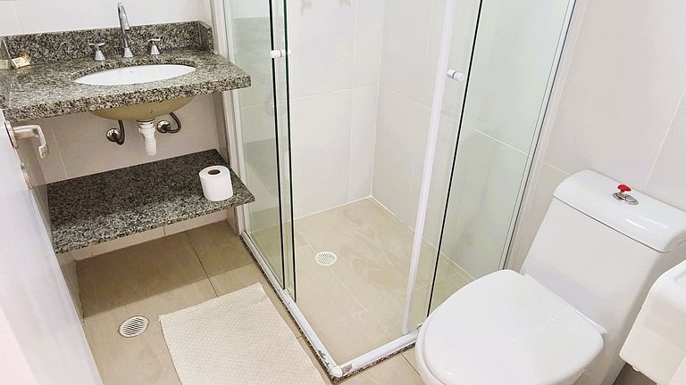 Flat 01 Quadra Praia Pitangueiras Cap.Varam 4122
